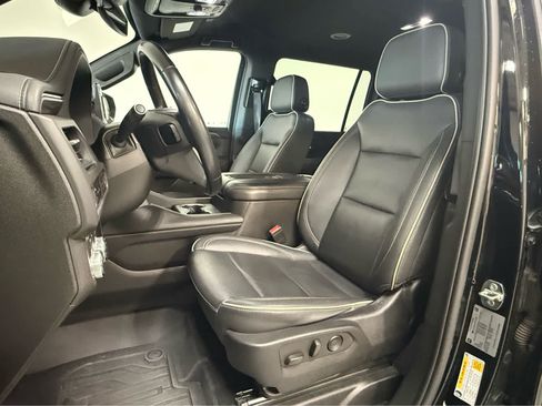 Used 2023 GMC Yukon XL SLT AWD/4WD image 13