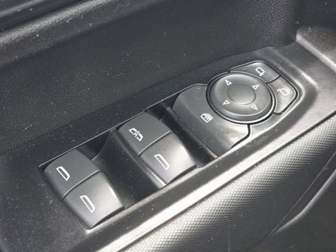 Used 2019 Chevrolet Silverado 1500 Custom Trail Boss AWD/4WD image 29