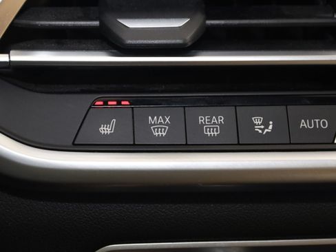 Used 2023 BMW X6 xDrive40i w/ Climate Comfort Package AWD/4WD image 8