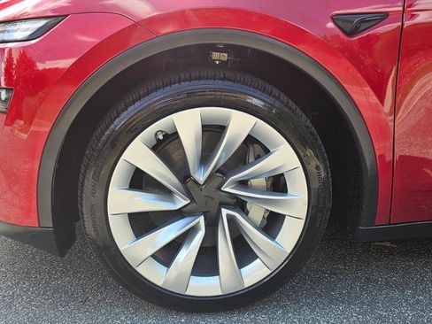 Used 2026 Tesla Model Y Long Range RWD image 18