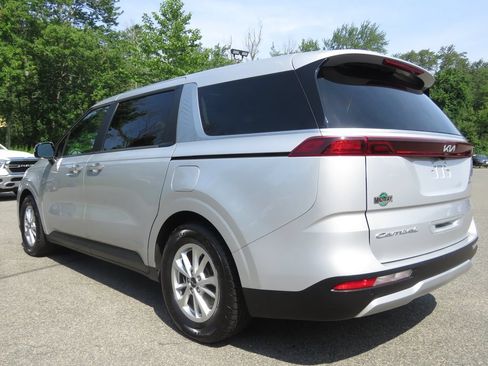 Used 2022 Kia Carnival LX FWD image 7