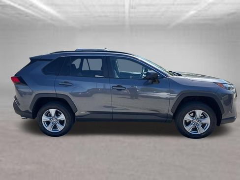 Used 2025 Toyota RAV4 LE AWD/4WD image 2