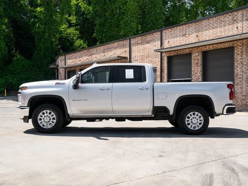 Used 2020 Chevrolet Silverado 2500 LTZ w/ Z71 Off-Road Package AWD/4WD image 4
