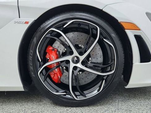Used 2024 McLaren 750S Spider image 14