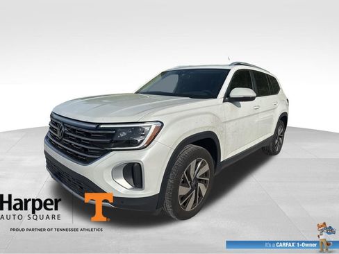 Used 2024 Volkswagen Atlas SEL AWD/4WD image 1