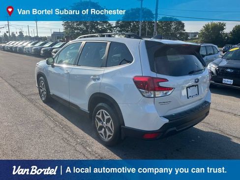 Certified 2024 Subaru Forester Premium AWD/4WD image 3
