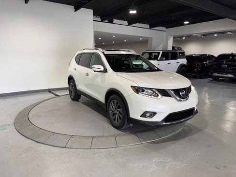 Used 2016 Nissan Rogue SL w/ SL Premium Package AWD/4WD image 5
