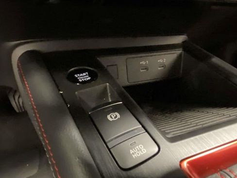 New 2026 Nissan Kicks SR w/ Cold Weather Package FWD image 18