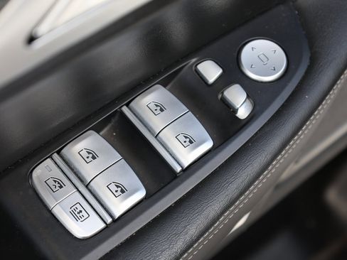 Used 2016 BMW 750i xDrive image 13