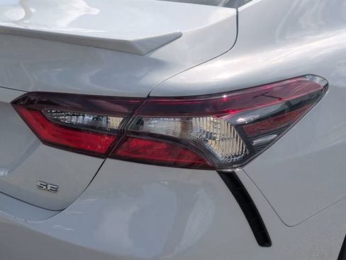 Used 2024 Toyota Camry SE w/ Convenience Package FWD image 12
