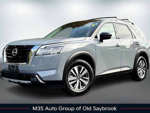 Certified 2022 Nissan Pathfinder SL image 1