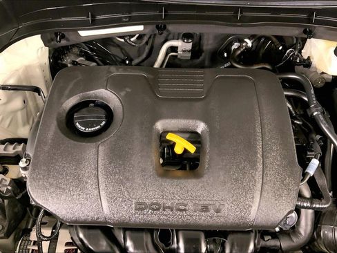 Certified 2025 Kia Soul LX FWD image 30