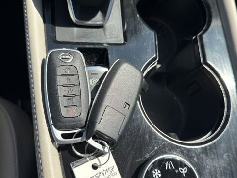 Certified 2023 Nissan Rogue SL image 19