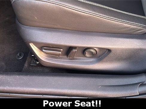 Used 2025 Toyota Camry SE image 7