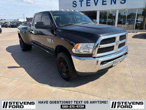 Used 2018 RAM 3500 Tradesman w/ Chrome Appearance Group AWD/4WD image 4