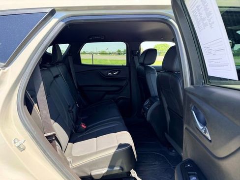 Used 2021 Chevrolet Blazer Premier w/ Driver Confidence II Package AWD/4WD image 9