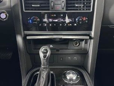 Certified 2024 INFINITI QX80 Sensory image 20