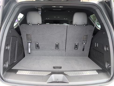 Used 2024 Chevrolet Tahoe RST RWD image 5