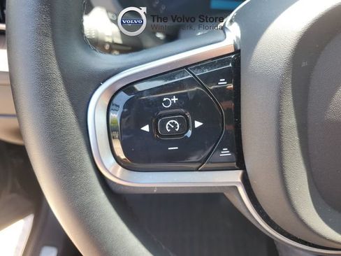 Certified 2023 Volvo XC60 B5 Ultimate w/ Climate Package AWD/4WD image 19