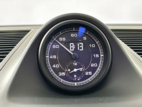 Certified 2026 Porsche Macan image 24