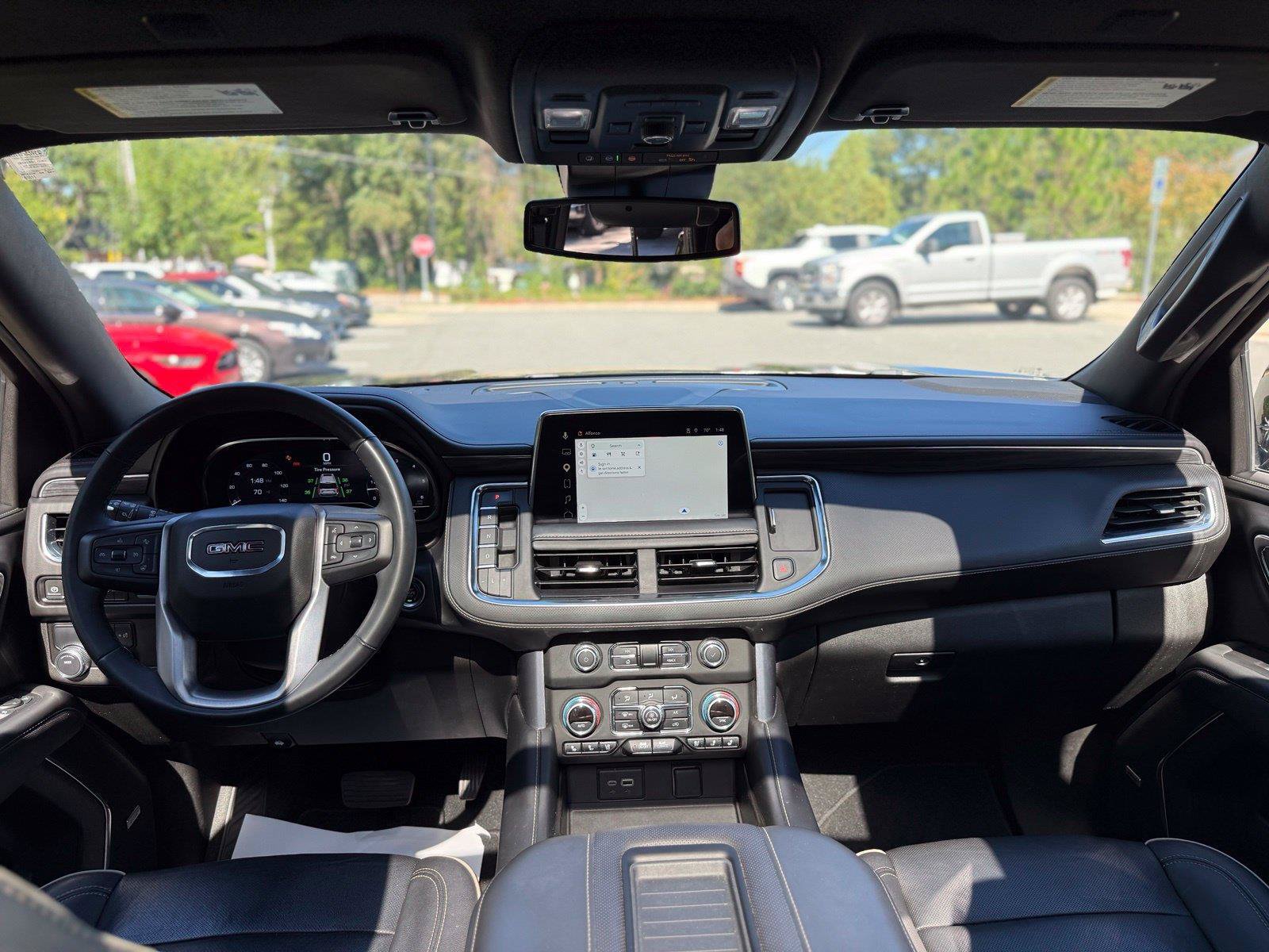 Used 2023 GMC Yukon SLT w/ SLT Premium Package RWD image 37