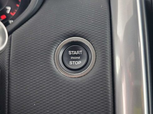 Used 2025 Land Rover Discovery Dynamic SE AWD/4WD image 30