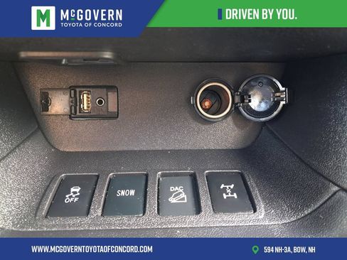 Used 2016 Toyota Highlander Limited AWD/4WD image 27