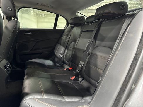 Used 2019 Jaguar XE Prestige AWD/4WD image 50