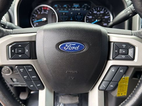 Used 2018 Ford F250 Lariat w/ Lariat Value Package AWD/4WD image 10