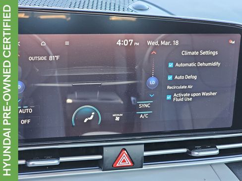 Certified 2025 Hyundai Elantra Limited image 26