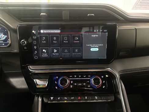 Used 2025 GMC Sierra 3500 Denali w/ Denali Reserve Package image 32