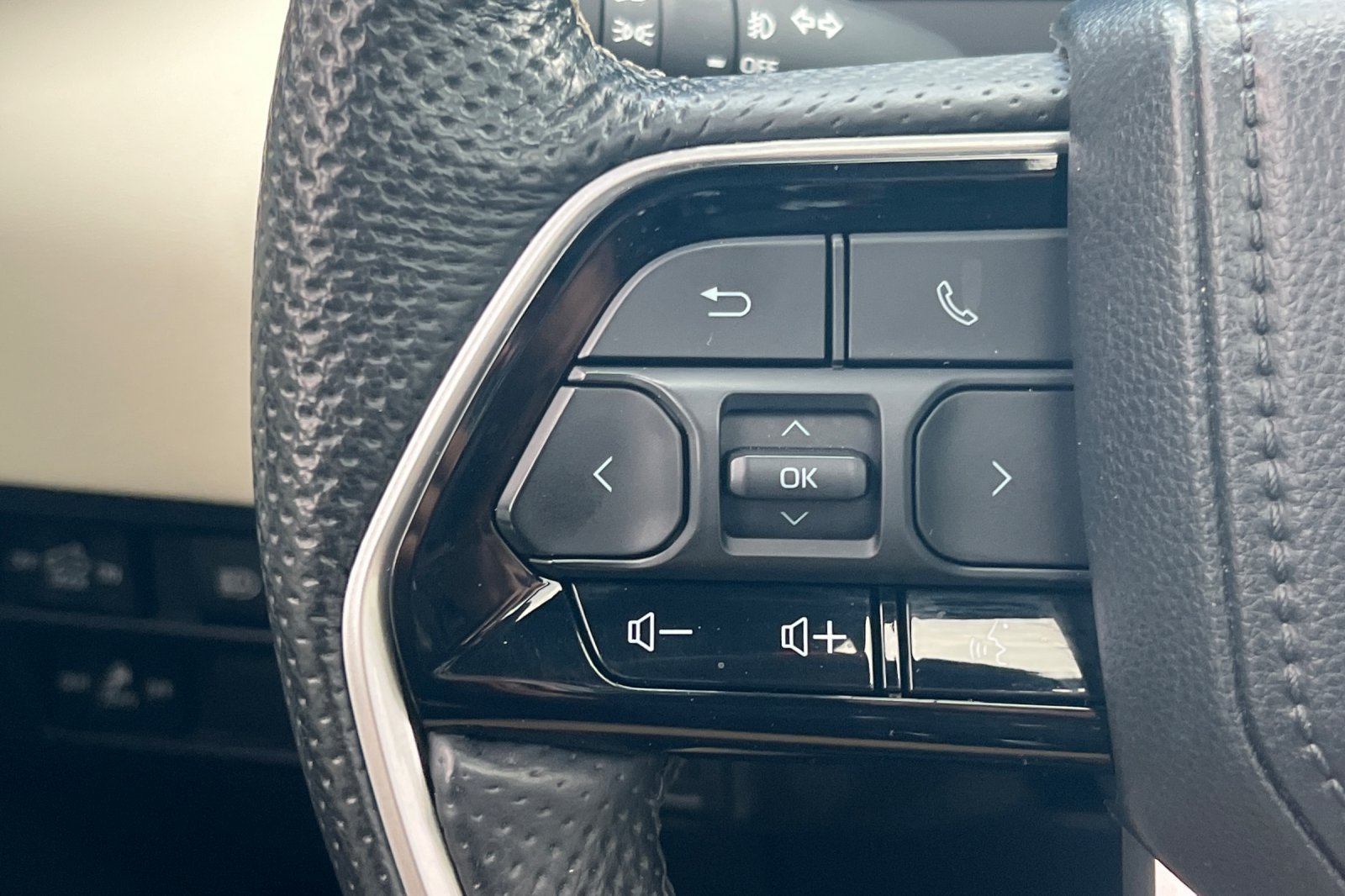 Used 2024 Toyota Tundra Capstone AWD/4WD image 26