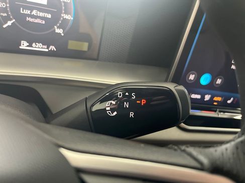 New 2026 Volkswagen Tiguan SE R-Line AWD/4WD image 21