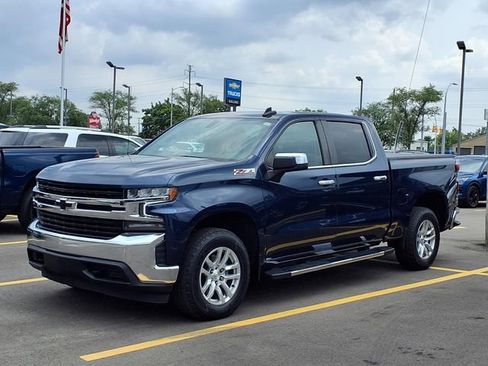 Certified 2021 Chevrolet Silverado 1500 LT w/ Z71 Off-Road Package AWD/4WD image 1