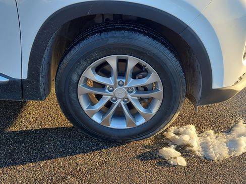 Used 2020 Hyundai Santa Fe SE image 19