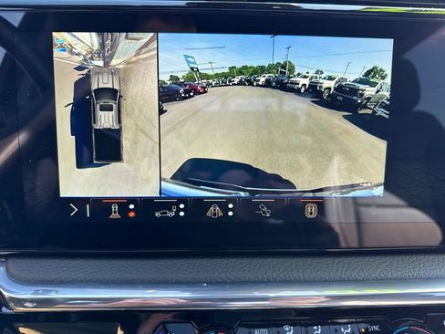 Used 2025 GMC Sierra 3500 Denali w/ Technology Package AWD/4WD image 28
