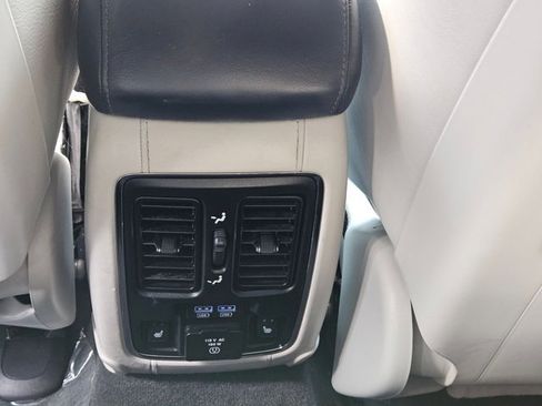 Used 2020 Jeep Grand Cherokee Summit AWD/4WD image 23