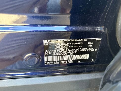 Used 2023 Toyota RAV4 XLE Premium image 30