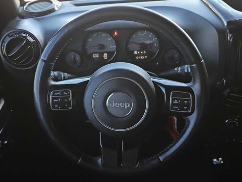 Used 2016 Jeep Wrangler Unlimited Sahara AWD/4WD image 24