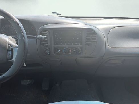 Used 2002 Ford F150 King Ranch AWD/4WD image 3