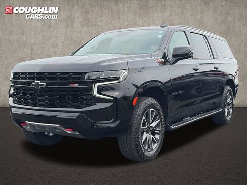 Used 2024 Chevrolet Suburban Z71 w/ Luxury Package AWD/4WD image 4