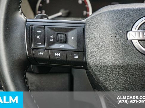 Used 2025 Nissan Rogue SV AWD/4WD image 29