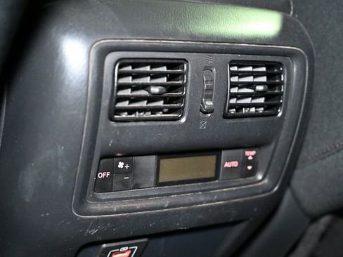 Used 2018 Nissan Pathfinder SV image 51