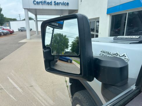 Used 2022 Chevrolet Silverado 3500 High Country image 36