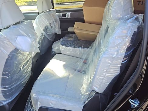 New 2026 Hyundai Santa Fe SE image 11