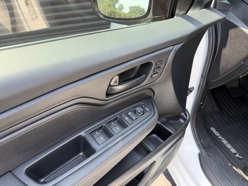 Used 2023 Honda Odyssey Sport image 23
