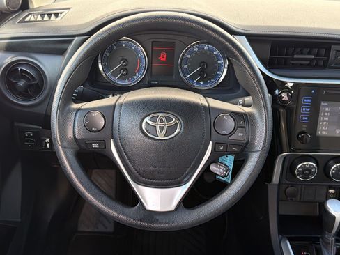 Used 2017 Toyota Corolla L FWD image 15