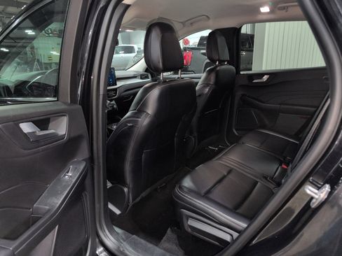 Used 2025 Ford Escape Platinum image 10