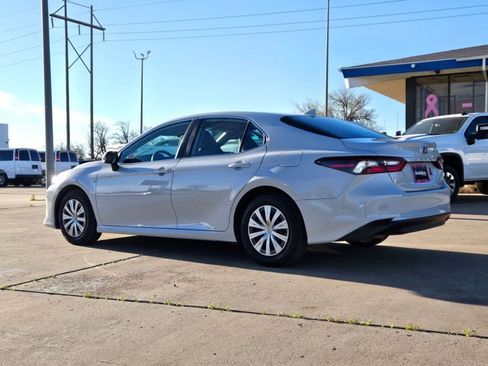 Used 2023 Toyota Camry LE image 8