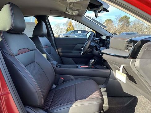 New 2026 Nissan Kicks SR FWD image 10